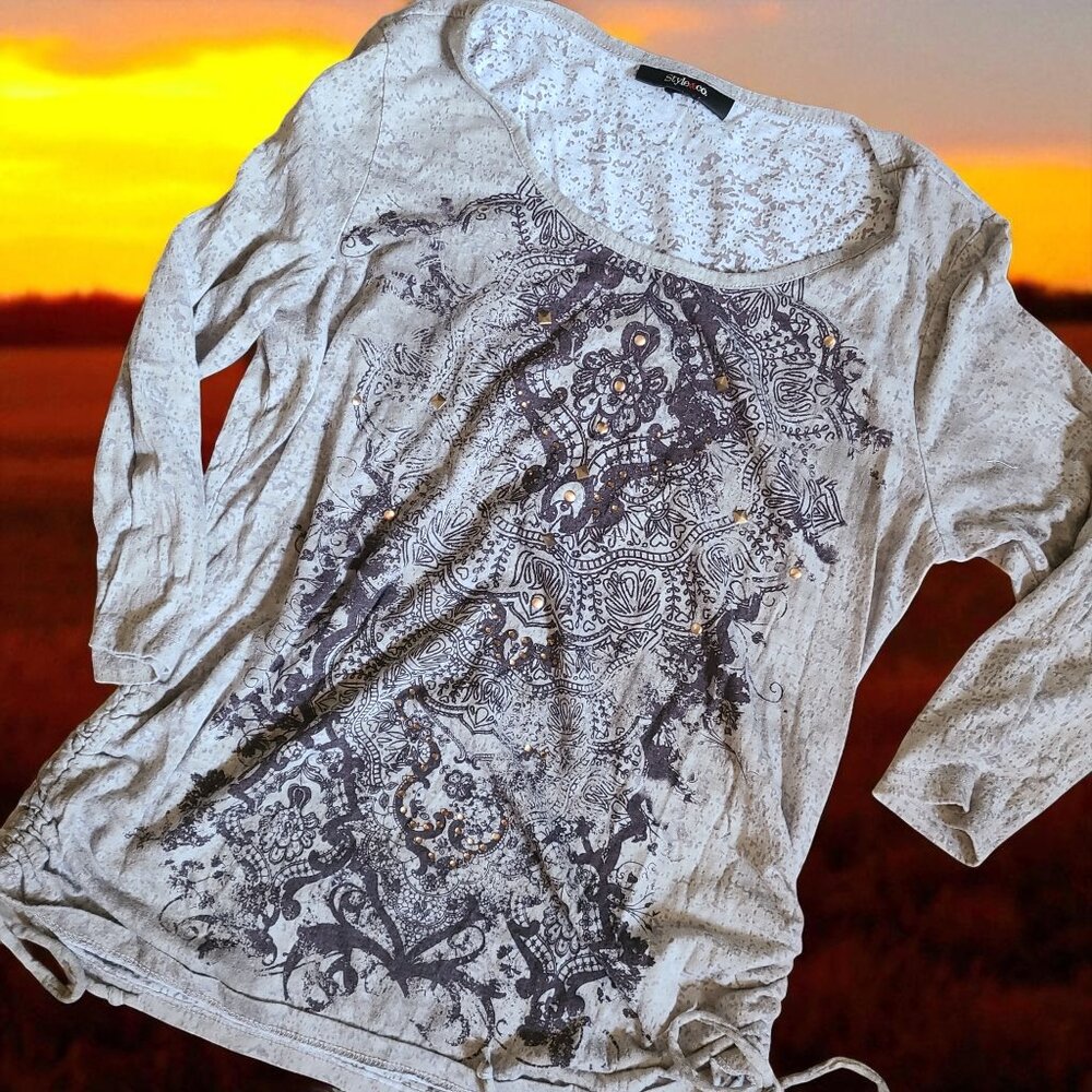 STYLE & CO GRAPHIC TOP